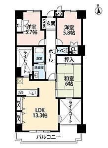 間取り：居室はもちろんLDKにも収納を完備＾＾お荷物の多い方も安心ですね。南向きのバルコニーは日当たり・風通し良好です＾＾