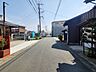 外観：前面道路含む現地写真