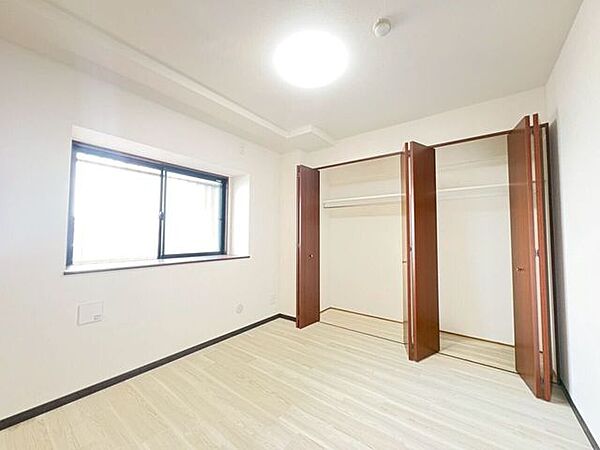洋室を拡大表示