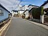 外観：前面道路含む現地写真