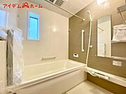 1坪タイプのバスルーム。 ゆったり足が伸ばせるので、毎日の疲れを癒やせます。