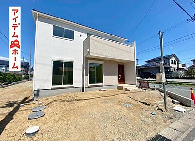 外観：1号棟外観写真 　当日の案内も可能です。 　お気軽にお問い合わせください 