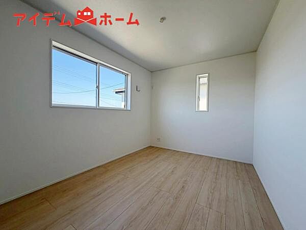 洋室を拡大表示