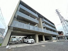 大阪府泉大津市池浦町1丁目（賃貸マンション1R・4階・26.10㎡） その1