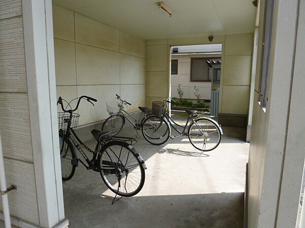 画像27:自転車置き場