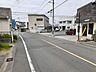外観：前面道路含む現地写真