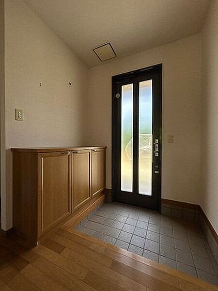玄関を拡大表示