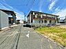 外観：前面道路含む現地写真