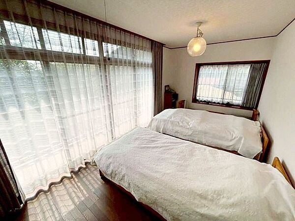 洋室を拡大表示