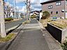 外観：前面道路含む現地写真