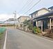 外観：前面道路含む現地写真