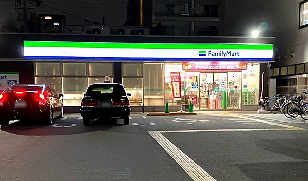 【コンビニエンスストア】ファミリーマート 新町二丁目店まで186ｍ