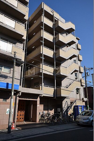 ラ・トゥール ｜大阪府大阪市西区九条南3丁目(賃貸マンション2LDK・3階・56.65㎡)の写真 その1