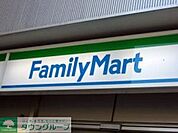 ファミリーマート 385m