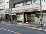 周辺：セブンイレブン南麻布店 233m