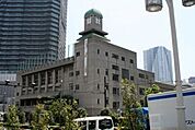 中央区立月島第二小学校 693m
