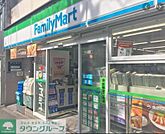 ファミリーマート西麻布一丁目店 徒歩3分。 220m