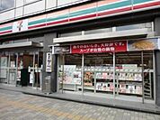 セブンイレブン中央区役所前店 199m