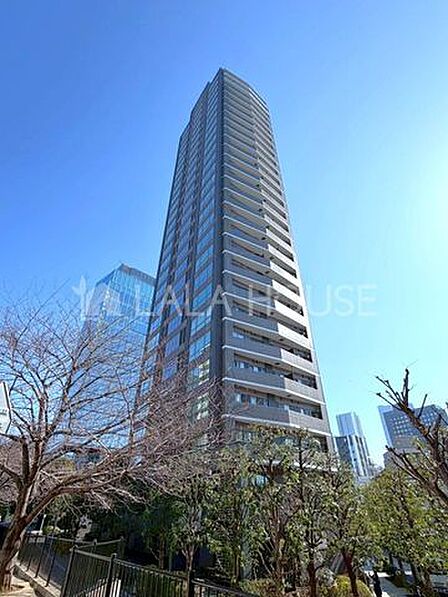 「六本木」駅徒歩3分!東京ミッドタウン・六本木ヒルズが徒歩圏内◎