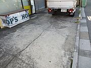 建物前にフリースペース有　駐車スペースで利用できます