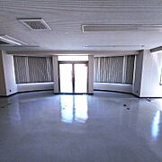 採光多しの明るいワンフロアーです