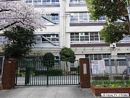 福岡市立西花畑小学校 徒歩2分。 150m