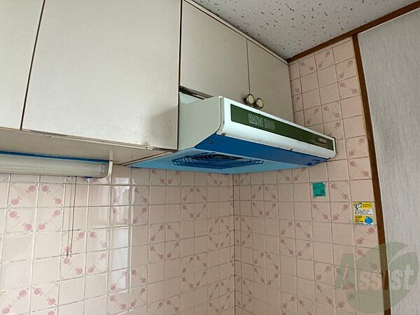 画像18:大きな換気扇があれば料理の際も安心ですね！