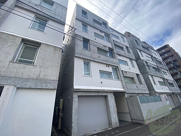 北海道札幌市中央区北四条西17丁目(賃貸マンション3LDK・4階・64.69㎡)の写真 その1
