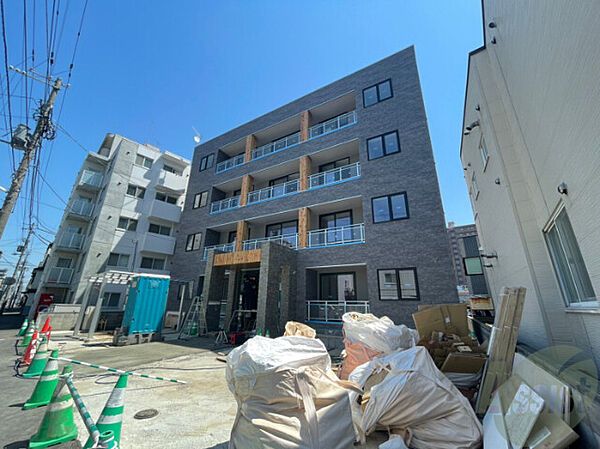 北海道札幌市白石区菊水一条1丁目(賃貸アパート2LDK・2階・60.95㎡)の写真 その1