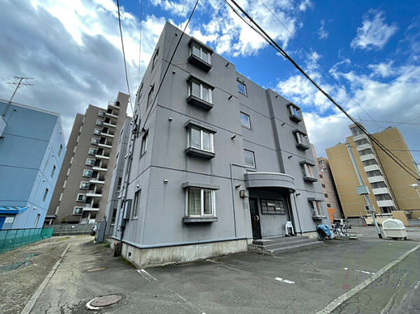 北海道札幌市中央区南十一条西12丁目(賃貸マンション2LDK・1階・40.50㎡)の写真 その1