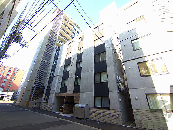 北海道札幌市中央区北四条西13丁目(賃貸マンション1LDK・4階・37.57㎡)の写真 その1