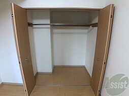 寝室の収納です。部屋がすっきり片付きます。