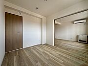 寝室です。部屋をどう使うかはあなた次第です！