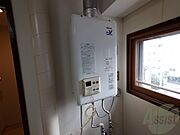 給湯器は簡単操作で温度調整ができますよ。