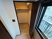洋室にはクローゼットがあるのですっきり片付きそうです。