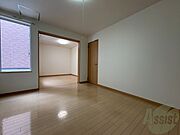 リビングを別角度から撮ってみました。家具の配置もしやすそう。