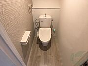 ウォシュレット機能がついたトイレ。安心して使用できますね。