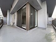 バルコニーは幅があり、広い印象を受けました。
