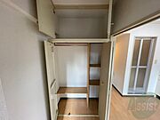 お部屋をすっきりさせるには収納が欠かせませんね。
