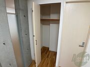 収納もバッチリあるのでお部屋が片付きますよ！