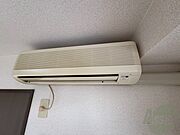 エアコンが設置してありますので、寒暖対策もばっちり。
