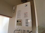 給湯器は簡単操作で温度調整ができますよ。