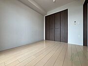 明るいお部屋は気持ちよく過ごせそうですね。