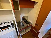 キッチン下のスペースも。食品ストックも入りますね。