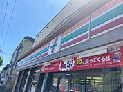 セブンイレブン札幌円山裏参道店 227m