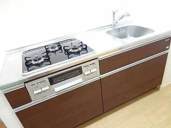 レーブ　ポルト 302｜大阪府茨木市中穂積２丁目(賃貸マンション1K・3階・31.06㎡)の写真 その3