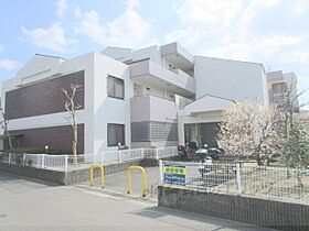 アンビエンテ桜ヶ丘 301 ｜ 大阪府高槻市桜ケ丘北町27-10（賃貸マンション3LDK・3階・69.00㎡） その1