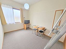 レオパレスパレス三島 103 1階1Kのリビング/ダイニング