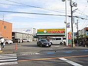 ジャパン摂津店 徒歩6分。 470m