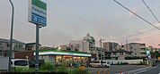ファミリーマート吹田山手町四丁目店 徒歩5分。 360m